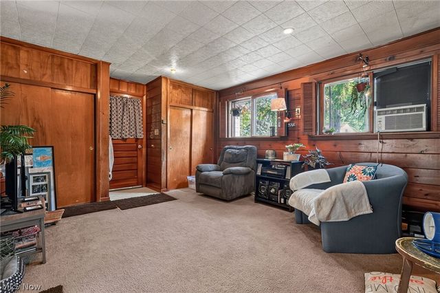 306 Everett Street, Grand River, OH 44045