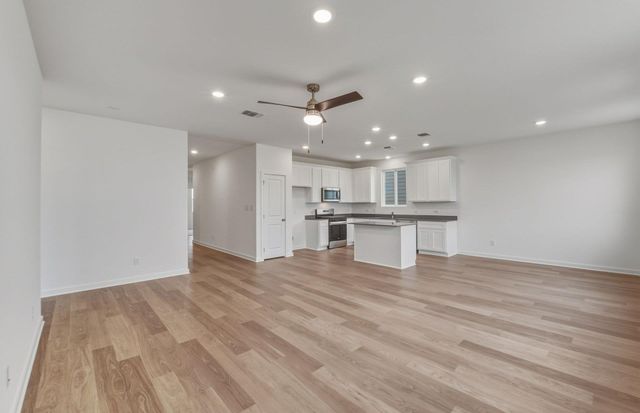 820 Cardenas ST, San Marcos, TX 78666