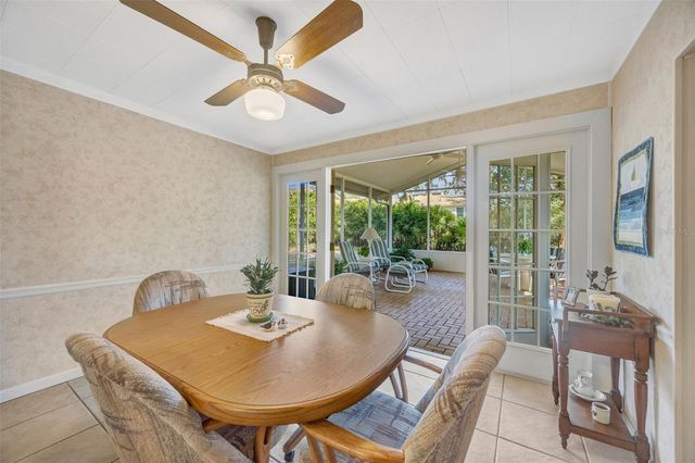 1011 MEADOWCREST DRIVE, Valrico, FL 33594