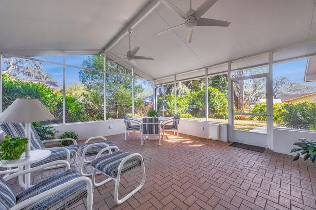 1011 MEADOWCREST DRIVE, Valrico, FL 33594