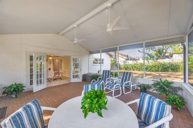 1011 MEADOWCREST DRIVE, Valrico, FL 33594