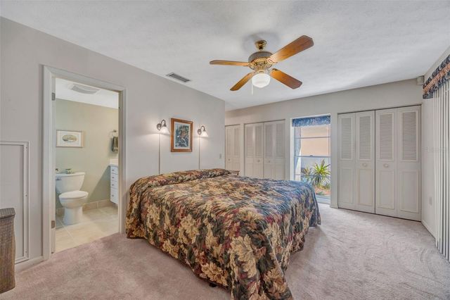 1011 MEADOWCREST DRIVE, Valrico, FL 33594