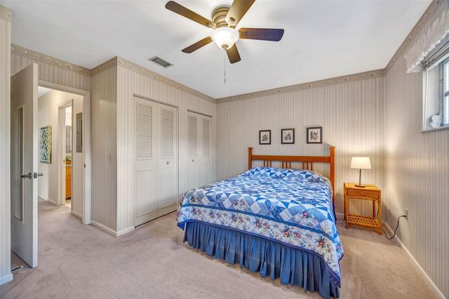 1011 MEADOWCREST DRIVE, Valrico, FL 33594