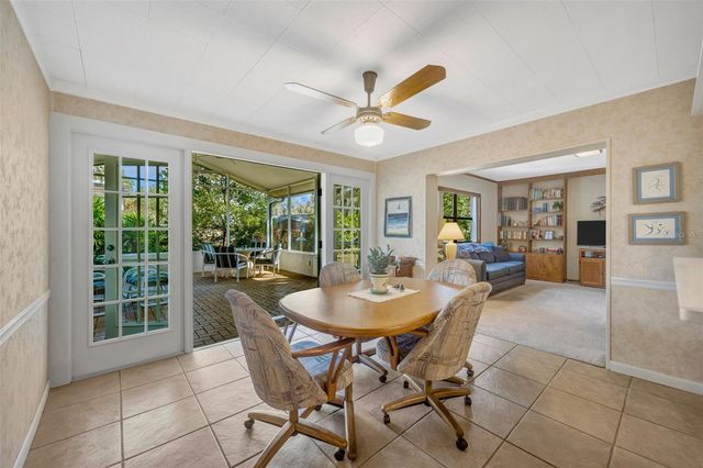 1011 MEADOWCREST DRIVE, Valrico, FL 33594