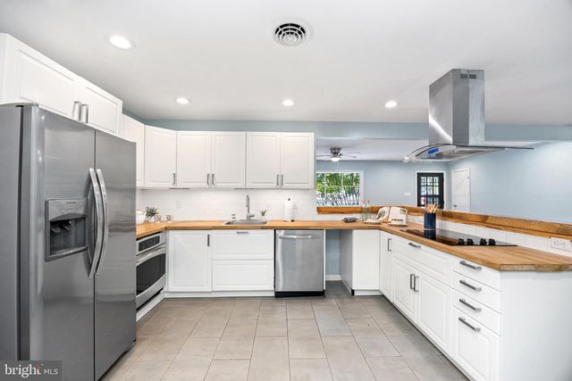 1105 MIDDLE NECK DR, Salisbury, MD 21804