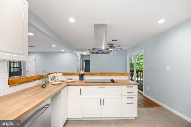 1105 MIDDLE NECK DR, Salisbury, MD 21804