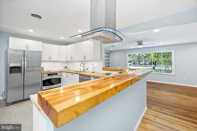 1105 MIDDLE NECK DR, Salisbury, MD 21804