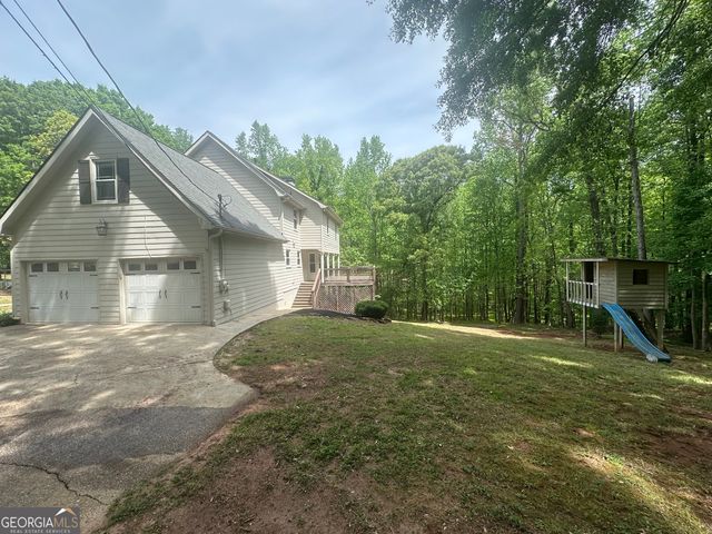 180 Forrest Lake Drive, Fayetteville, GA 30215