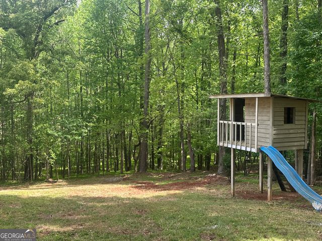 180 Forrest Lake Drive, Fayetteville, GA 30215