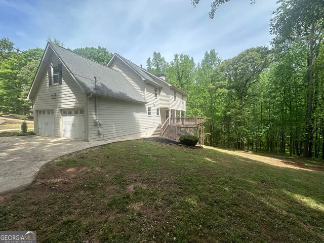 180 Forrest Lake Drive, Fayetteville, GA 30215