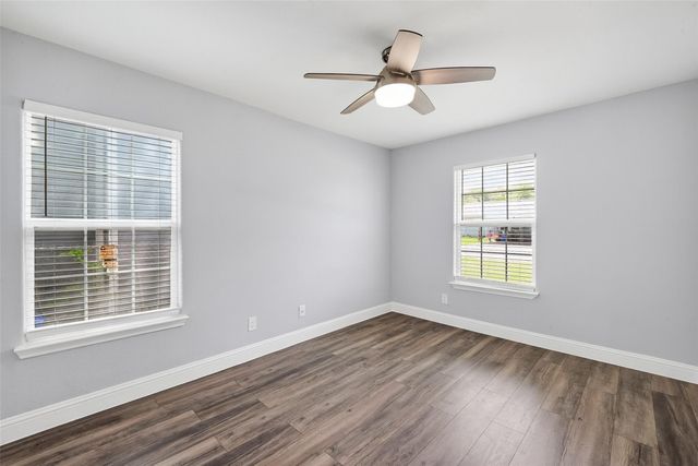 1007 Longley St, South Houston, TX 77587