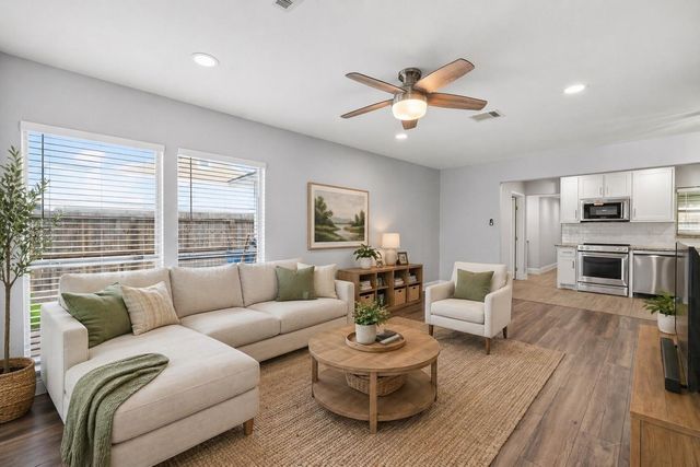 1007 Longley St, South Houston, TX 77587