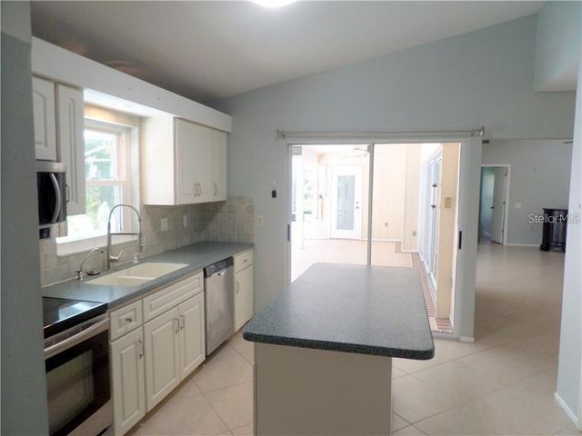 3601 GARDEN LAKES CLENET, Bradenton, FL 34203