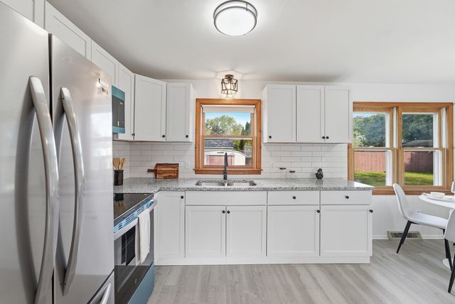 30 French St, Springfield, MA 01104