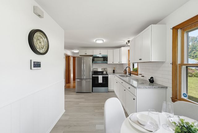 30 French St, Springfield, MA 01104