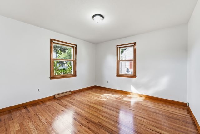 30 French St, Springfield, MA 01104