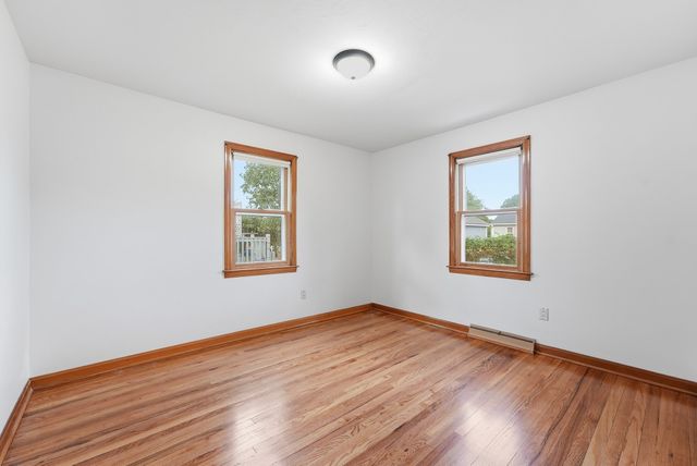 30 French St, Springfield, MA 01104