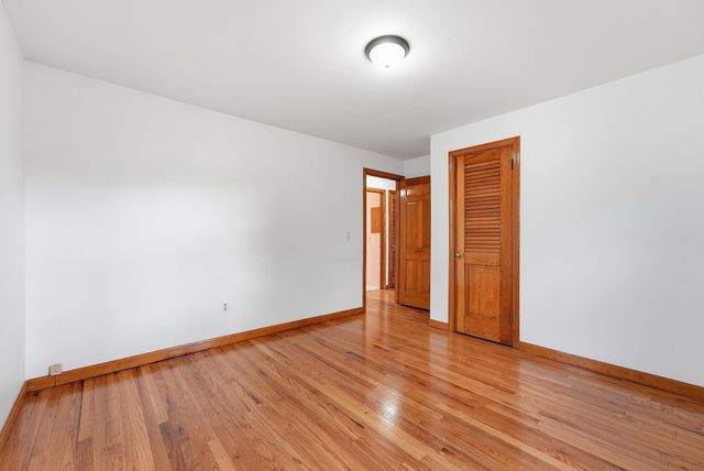 30 French St, Springfield, MA 01104