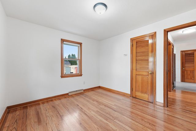 30 French St, Springfield, MA 01104