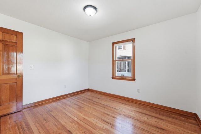 30 French St, Springfield, MA 01104