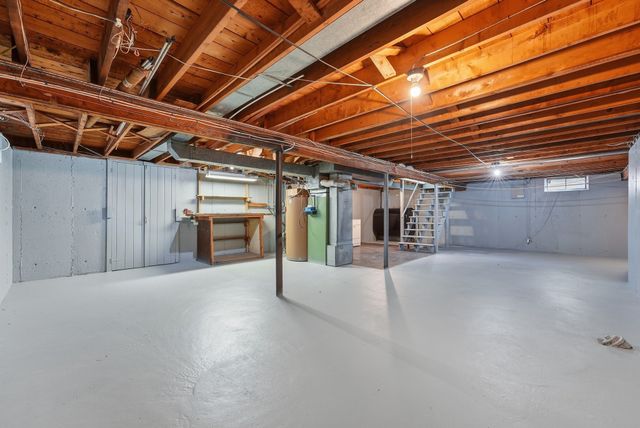 30 French St, Springfield, MA 01104