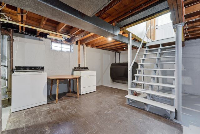30 French St, Springfield, MA 01104