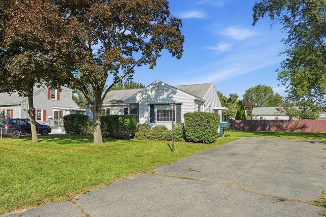 30 French St, Springfield, MA 01104