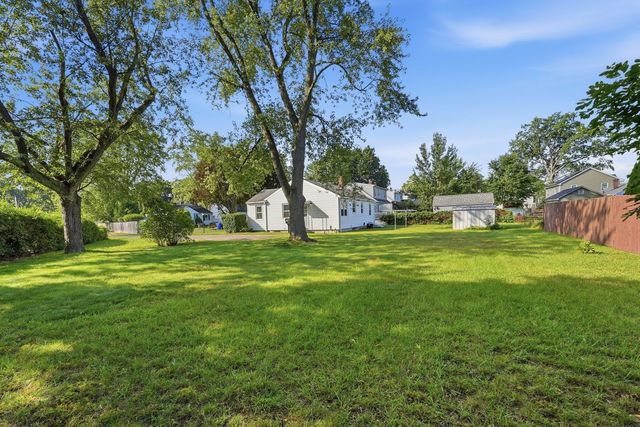 30 French St, Springfield, MA 01104