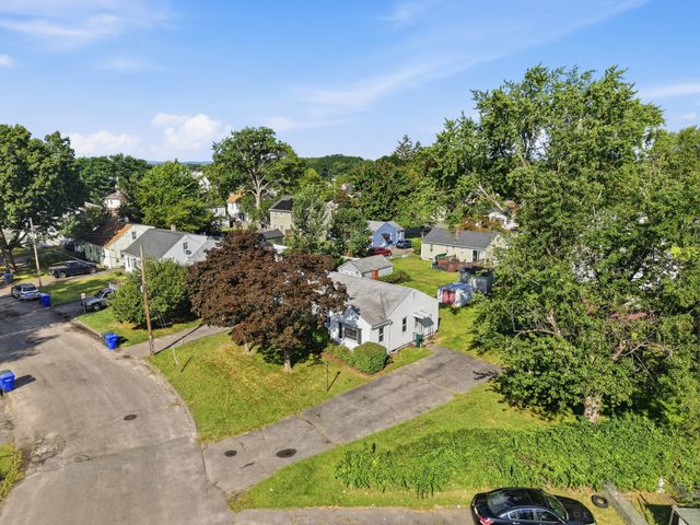 30 French St, Springfield, MA 01104