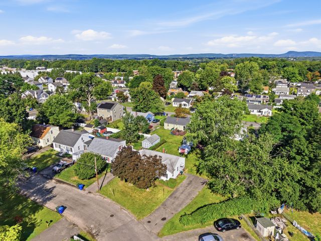 30 French St, Springfield, MA 01104