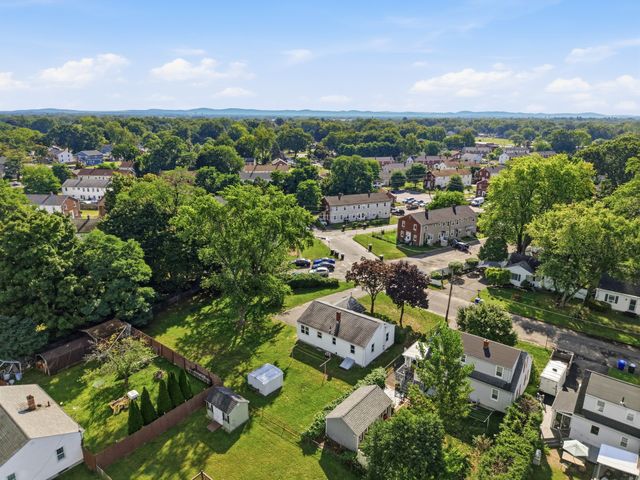 30 French St, Springfield, MA 01104