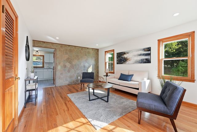30 French St, Springfield, MA 01104
