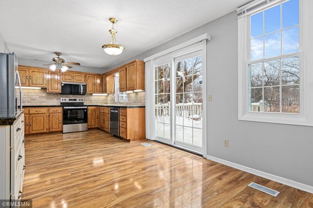 2311 Grange Avenue N, Oakdale, MN 55128