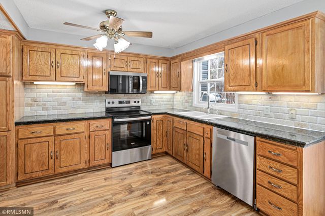 2311 Grange Avenue N, Oakdale, MN 55128