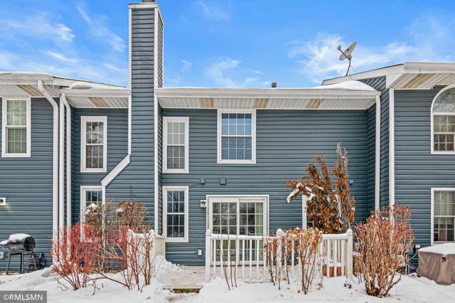 2311 Grange Avenue N, Oakdale, MN 55128