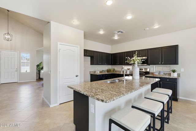 18047 W CARIBBEAN Lane, Surprise, AZ 85388