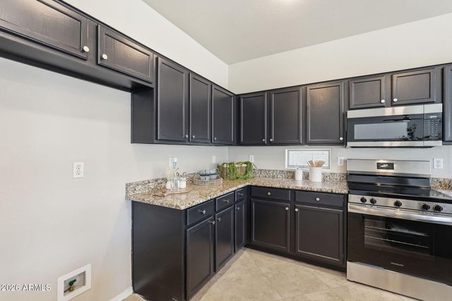18047 W CARIBBEAN Lane, Surprise, AZ 85388