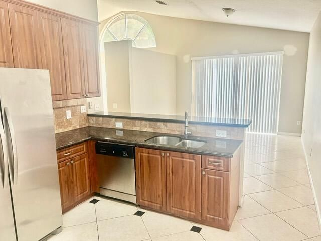 7584 Thornlee Drive, Greenacres, FL 33467
