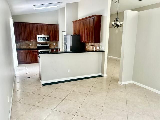 7584 Thornlee Drive, Greenacres, FL 33467