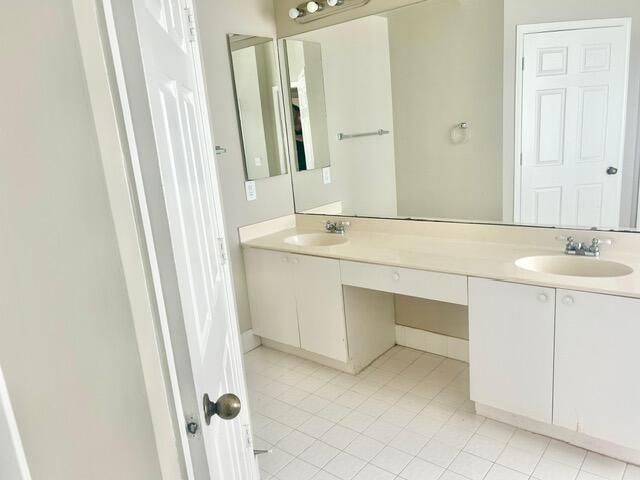 7584 Thornlee Drive, Greenacres, FL 33467