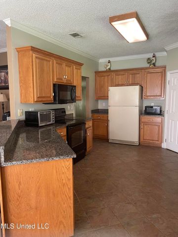 17994 Lake Breeze Drive, Saucier, MS 39574