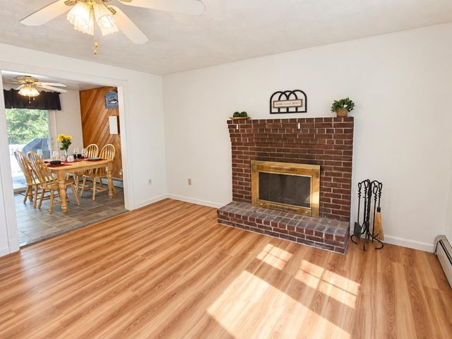 12 Roundtree Drive, Merrimack, NH 03054