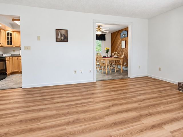 12 Roundtree Drive, Merrimack, NH 03054