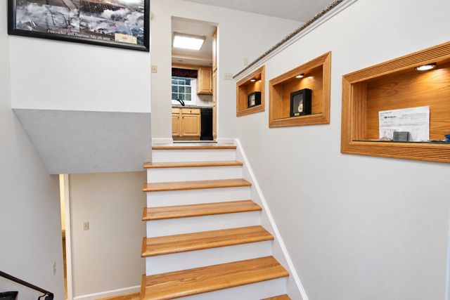 12 Roundtree Drive, Merrimack, NH 03054
