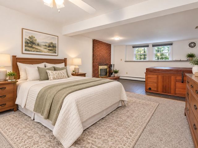 12 Roundtree Drive, Merrimack, NH 03054