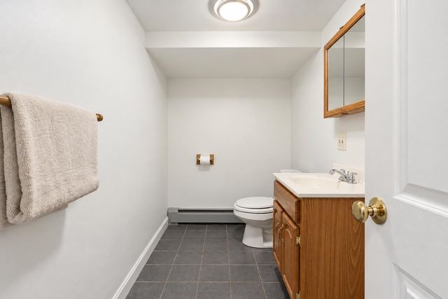 12 Roundtree Drive, Merrimack, NH 03054