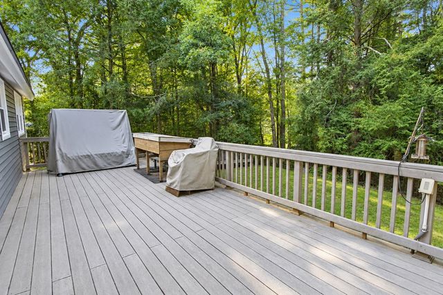 12 Roundtree Drive, Merrimack, NH 03054