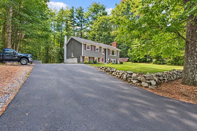 12 Roundtree Drive, Merrimack, NH 03054