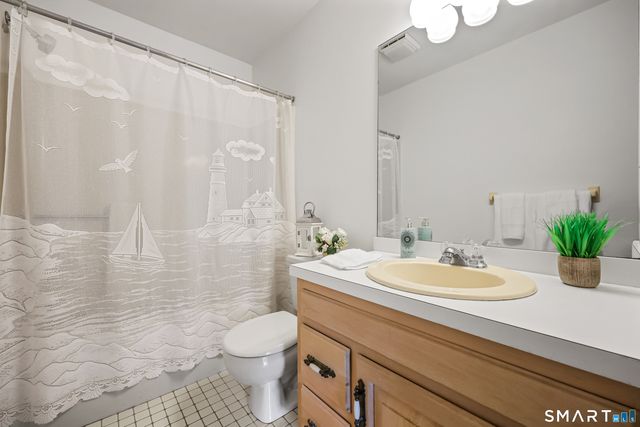 21 Rockview Circle 21, Monroe, CT 06468