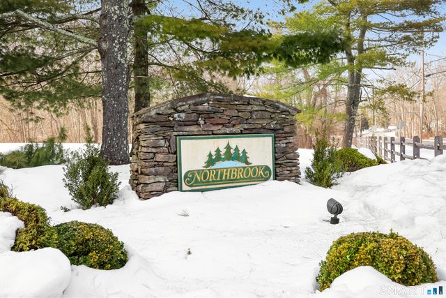 21 Rockview Circle 21, Monroe, CT 06468